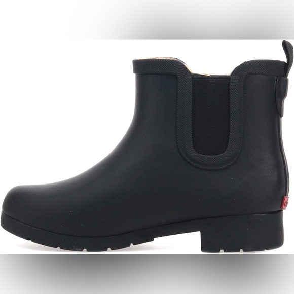 Chooka 100% water proof Chelsea Bootie in Matte black with plush lining Sz-8. L - Picture 10 of 11
